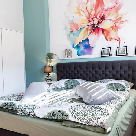 Apartment Zentrumsnah 140qm - 4 Schlafzimmer, Zwei Baeder Und Grosses Wohnzimmer Und Essbereich Eisenach